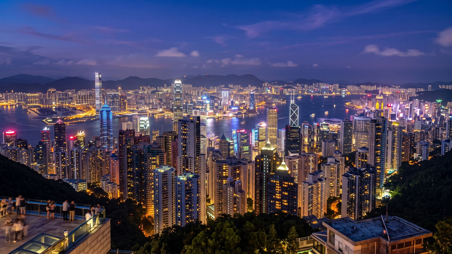 Victoria Peak e lo Skyline di Hong Kong: La Vista più Iconica d'Asia