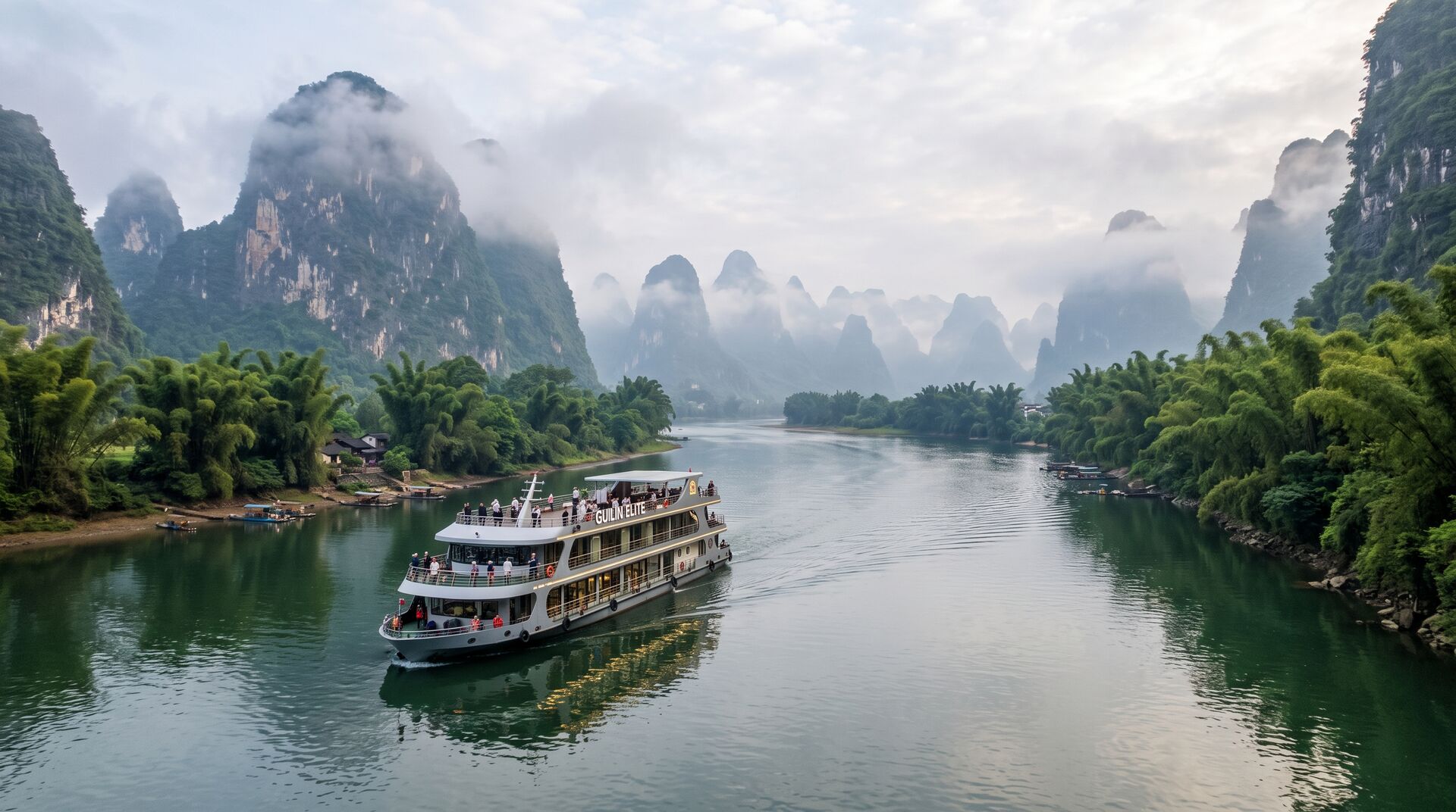 Crociera sul Fiume Li: In Navigazione tra le Colline di Guilin e Yangshuo