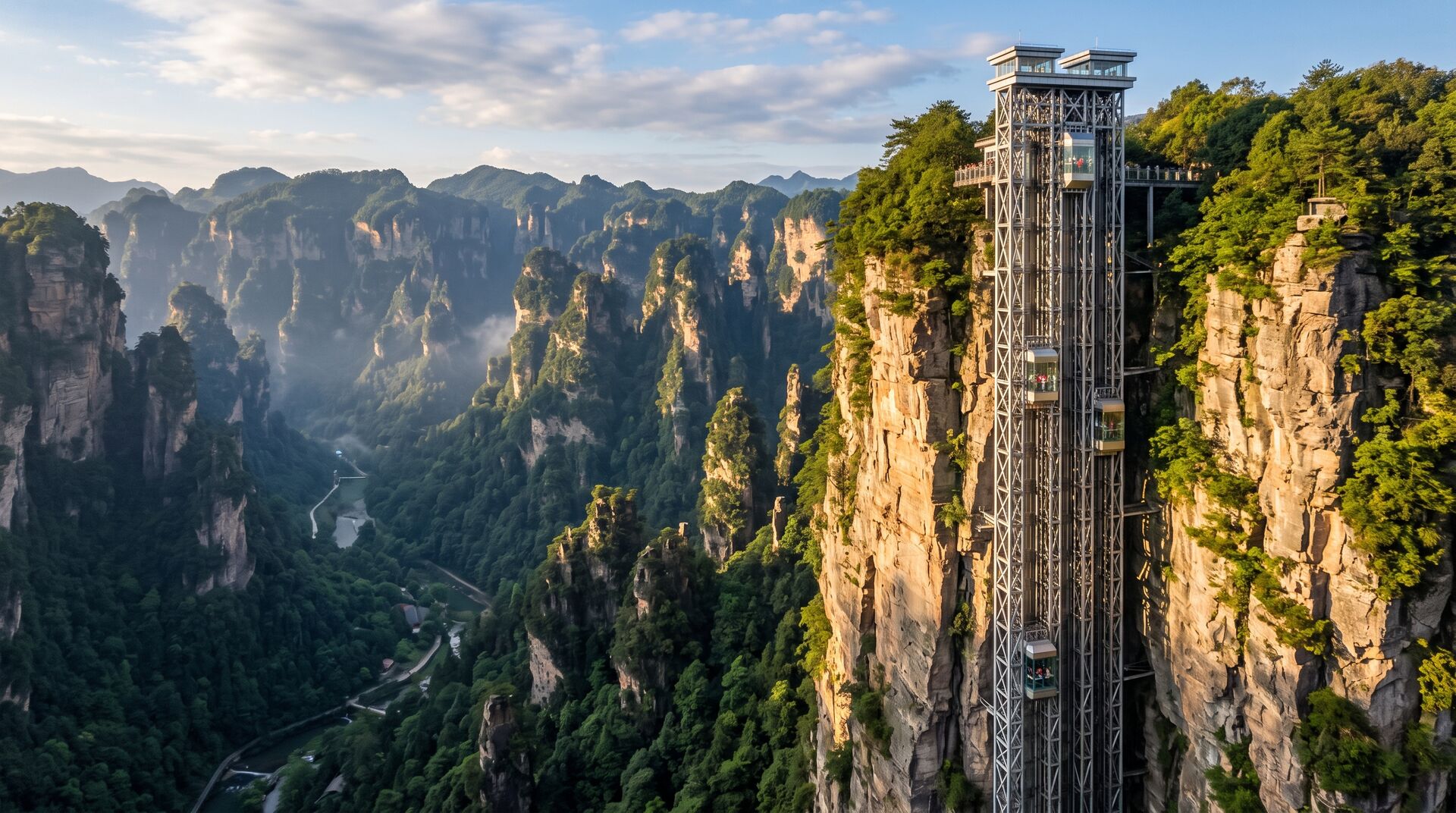 Zhangjiajie: Esplorare i Pilastri di Arenaria che Hanno Ispirato Avatar